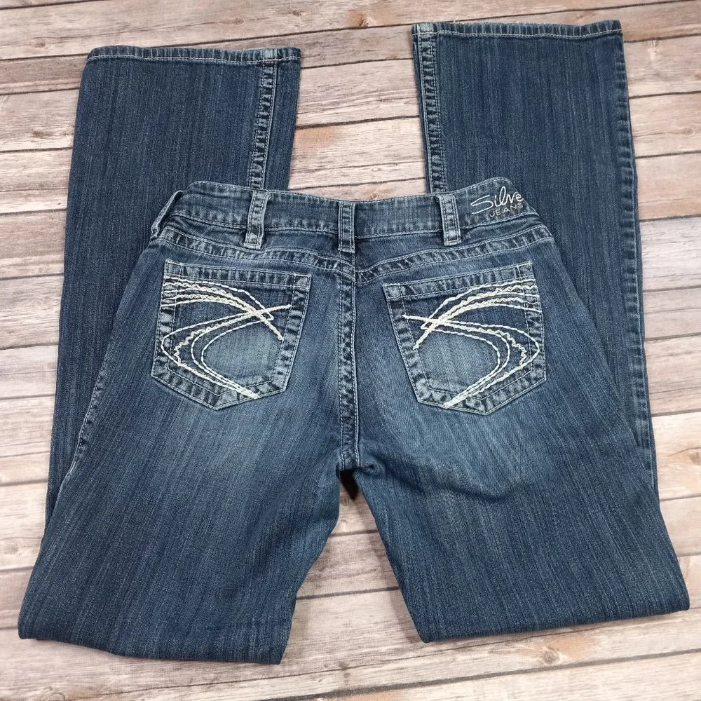 Silver Jeans Suki Boot Cut 30 Lightly Distressed - Picture 7 of 9